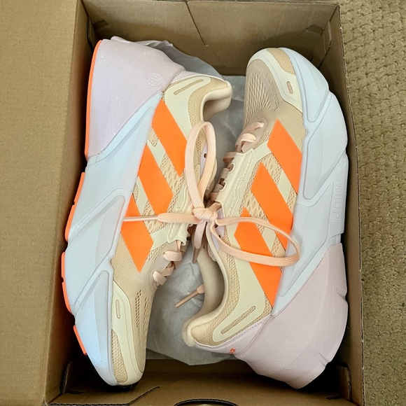 Size 8 Adidas in peach and light pink - Picture 1 of 6